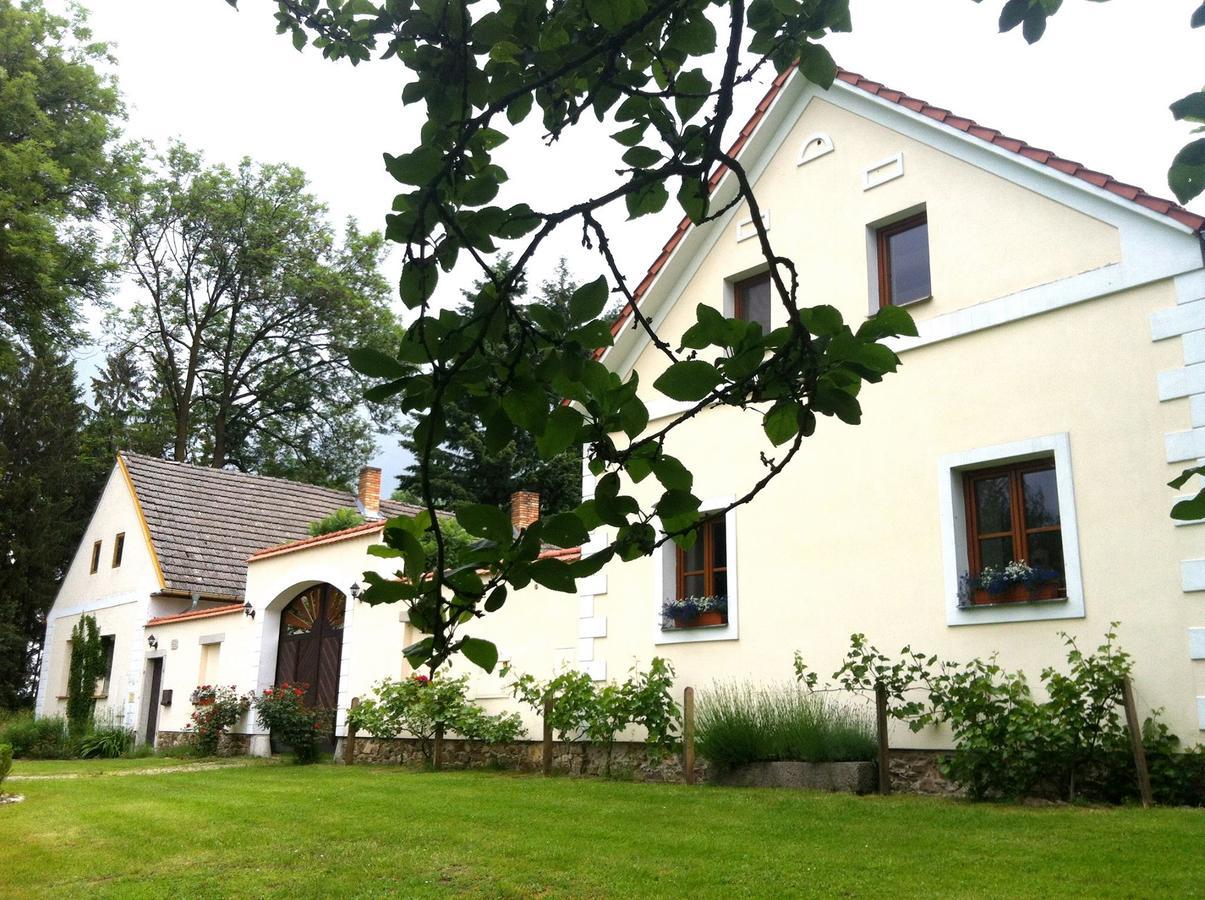 Veverci Dvur Hotel Rosec Esterno foto